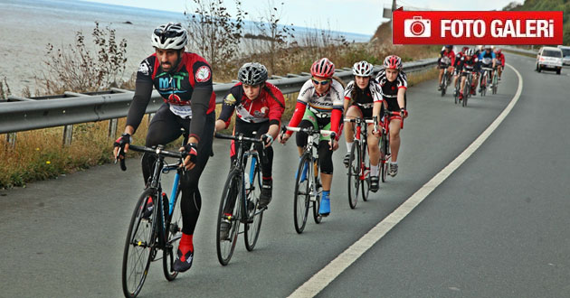 Rize`de Cumhuriyet Bisiklet Yol Yarışı