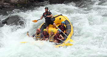 Fırtına`da Rafting Keyfi
