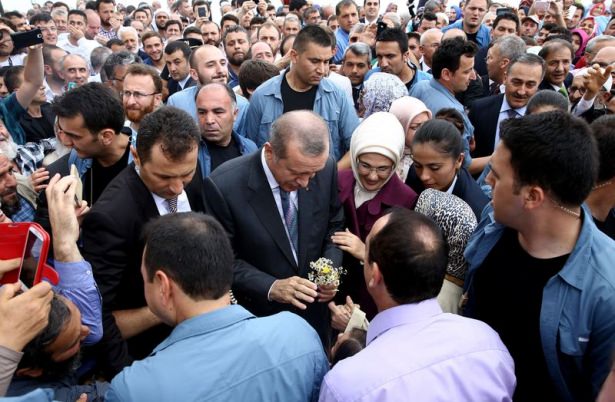 Cumhurbaşkanı Erdoğan Kıbledağı Camisinde