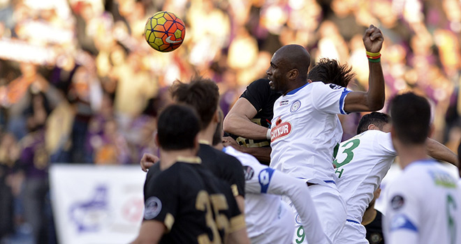 Osmanlıspor-Çaykur Rizespor Maçından Fotoğraflar