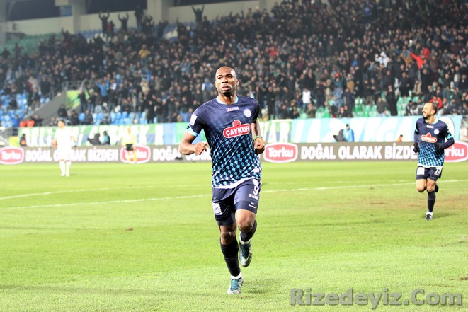 Çaykur Rizespor - Trabzonspor Maç Fotoğrafları