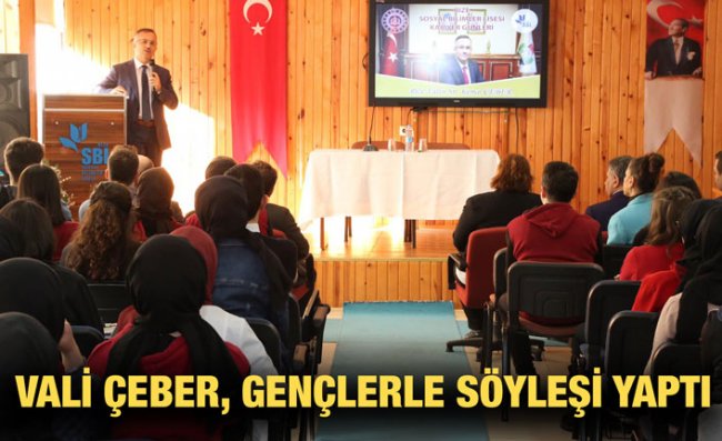 Vali Çeber 'Kariyer Günleri'nin Konuğu Oldu