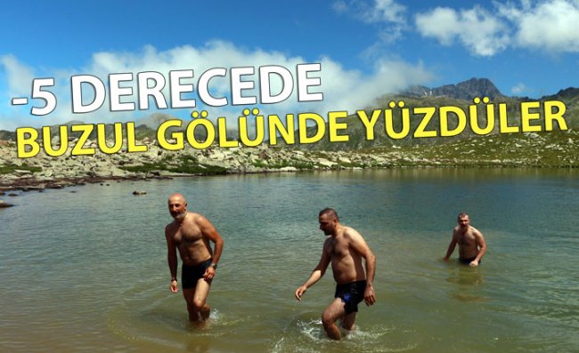 Dağcılar Buzul Gölünde Yüzdü