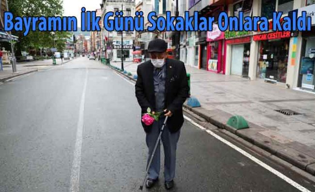 65 Yaş ve Üzeri Vatandaşlar Bayramın İlk Gününde Sokağa Çıktı