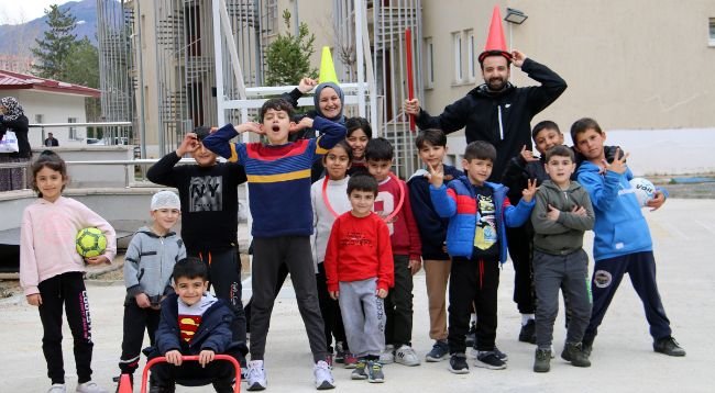Depremzede çocuklar sporla moral buldu