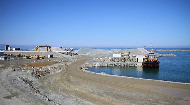 Lojistik Merkezi inşaatında deniz gemilerle dolduruluyor