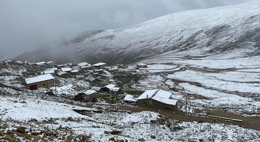 Rize'ye yılın ilk karı yağdı