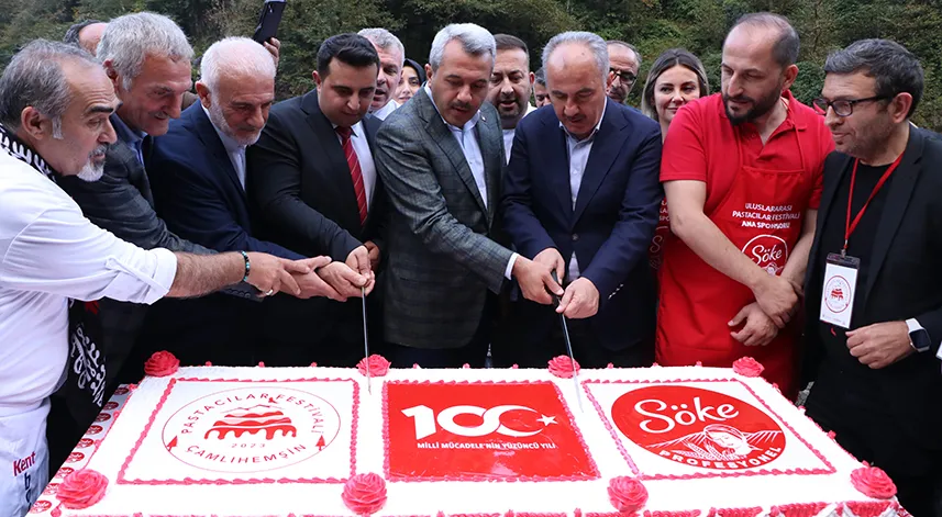 Rize’de pastacılar festivali renkli görüntülere sahne oldu