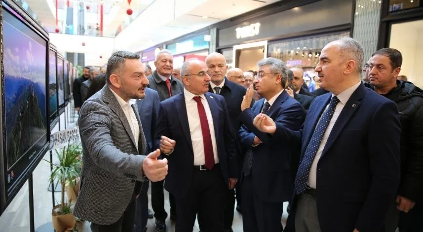 Rize'nin ilçelerinden kareler, bu sergide görücüye çıktı