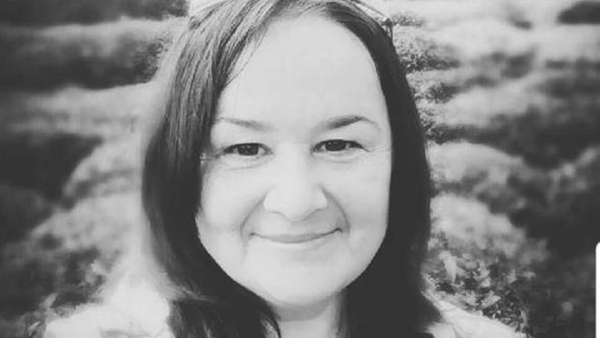 27.12.2018 Rizede, Ölüm yolu diye adlandırılan yerde yolun karşısına geçmeye çalışırken minibüsün çarptığı Felsefe Öğretmeni Nazan Koçer (49) hayatını kaybetti.