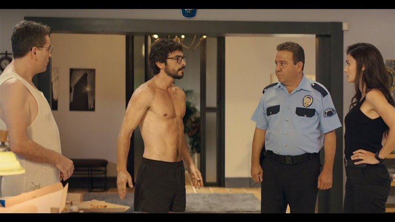 Ailecek Şaşkınız (2018) - Toplam Seyirci: 4.034.858