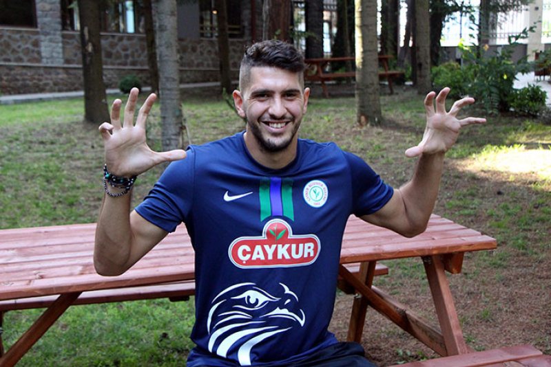 DIMITRIOS CHATZIISAIAS - Önceki Takımı: PAOK - Mevkisi: Defans - Yaşı: 27 - Uyruğu: Yunanistan- Sözleşme Bitiş Tarihi: 31/05/2022