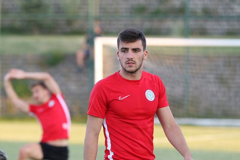 OĞUZ KAAN GÜÇTEKİN - Önceki Takımı: Fenerbahçe - Mevkisi: Orta Saha - Yaşı: 20 - Uyruğu: Türkiye - Sözleşme Bitiş Tarihi: 31/05/2020