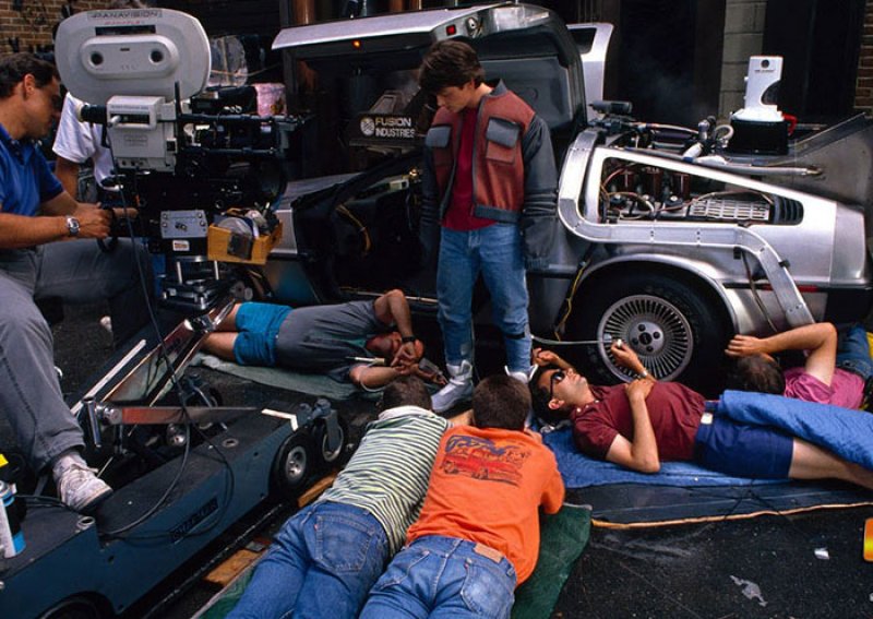 Geleceğe Dönüş (Back To The Future)