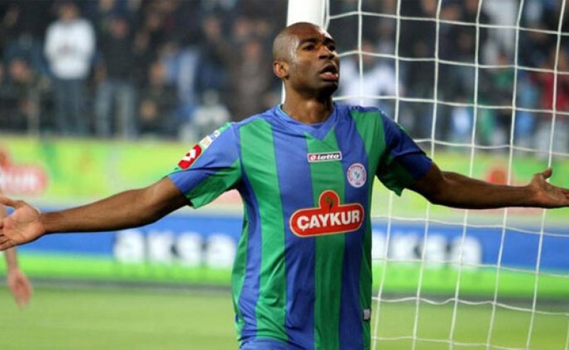 Leonard Kweuke - Forvet (120 Maç, 58 Gol, 14 Asist)