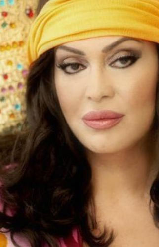 Yıllar sonra bu dönemde kendisini kamyonetten atarak intihar etmeyi düşündüğünü söyledi.