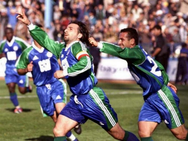 ÜMİT OZAN KAZMAZ - Rizeli futbolcu memleketinin takımı Çaykur Rizespor'da 53 numarayı ilk giyen isim oldu.