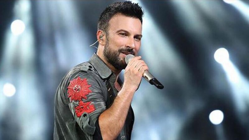 TARKAN - Türk Pop Müziğinin 'Megastar'ı Tarkan Batı Almanya’nın Renanya-Palatina eyaletindeki Alzey kasabasında doğup büyüdü. Tarkan Neşe ve Ali Tevetoğlu çiftinin çocuğudur. Baba tarafından aslen Rizelidir.