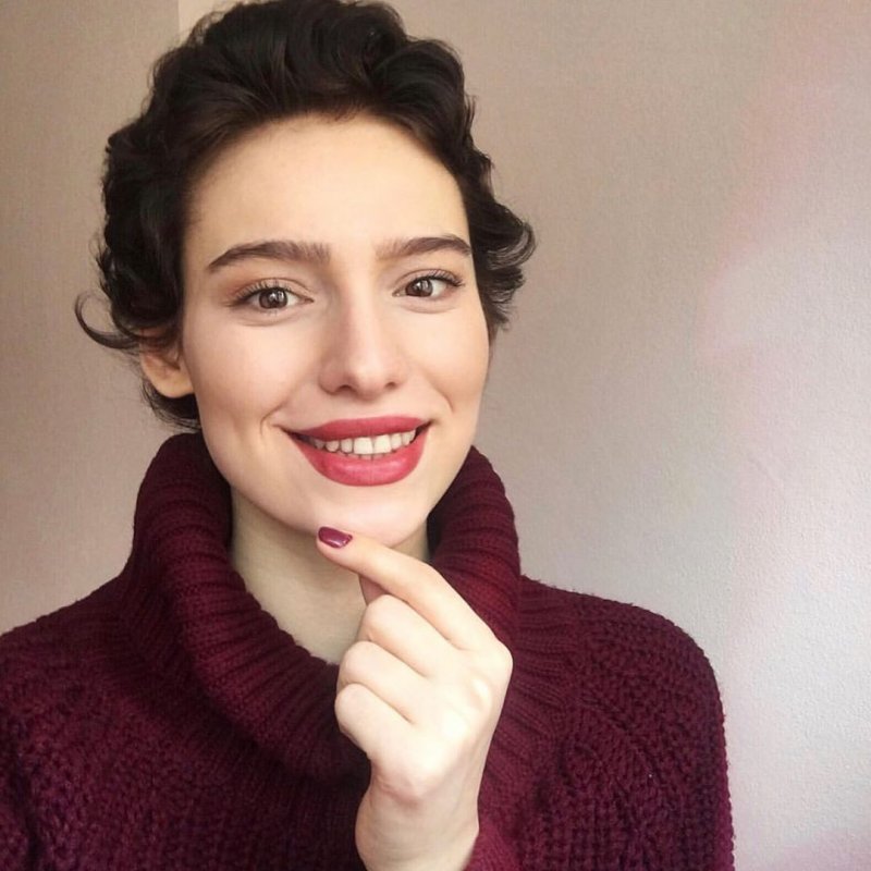 Kansere karşı verdiği mücadele ile milyonların sevgilisi olan Neslican Tay, 20 Eylül'de hayatını kaybetti.