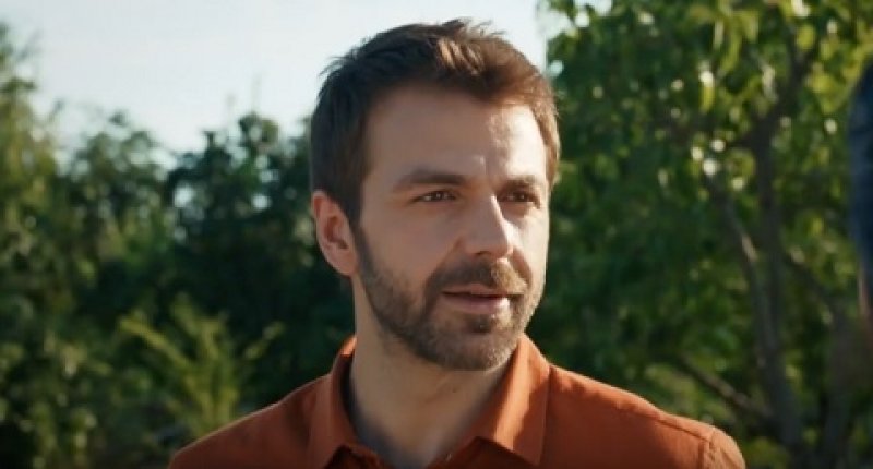 AZİZ CANER İNAN - Fox Tv ekranlarında yayınlanan Her Yerde Sen dizisinde yer alan oyuncu Rizelidir.