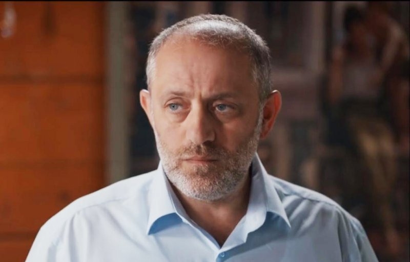 HİLMİ ÖZÇELİK - Birçok dizi ve filmde görev alan başarılı oyuncu Rizelidir.