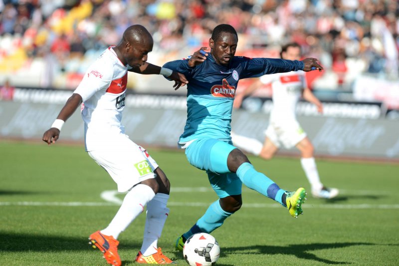 Çaykur Rizespor son maçlarda Antalyaspor’a karşı kazanmakta güçlük çekiyor. Antalyaspor’a karşı ligde oynadığı son 5 maçı kazanamayan Atmacalar, bu süreçte 3 mağlubiyet ve 2 beraberlik aldı.