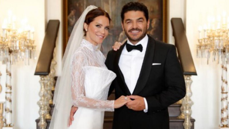 Eski manken Ebru Şallı, uzun süredir birlikte olduğu sevgilisi Uğur Akkuş ile Çırağan Sarayı'nda kıyılan nikâhla dünya evine girdi.