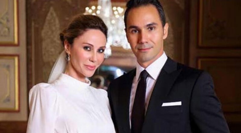 Demet Şener, 2,5 ay birlikte olduğu kendisinden 9 yaş küçük sevgilisi Cenk Küpeli ile evlendi.