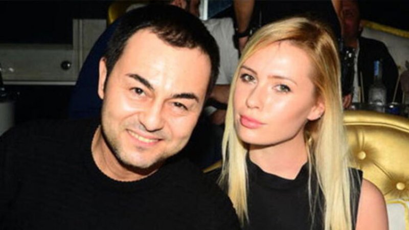 Uzun zamandır ayrılacakları konuşulan Serdar Ortaç ve 2014 yılında evlendiği model Chloe Loughnan ağustos ayında anlaşmalı olarak boşandı.