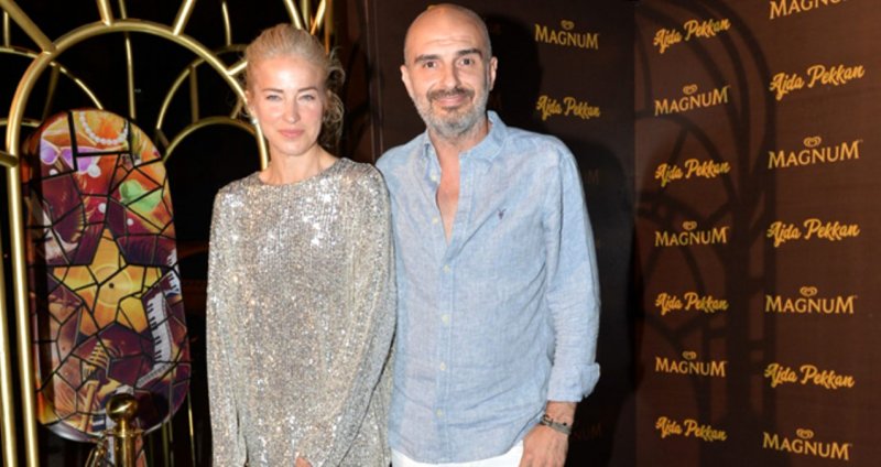 2018 senesinde New York’ta evlenen Burcu Esmersoy ile Berk Suyabatmaz Ağustos ayında anlaşmalı olarak boşandı.