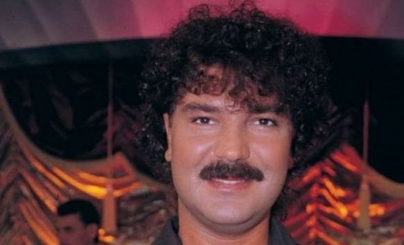 Ünlü şarkıcı Devran Çağlar geçirdiği kalp krizi sonucu hayatını kaybetti. (15 Ağustos 2019)