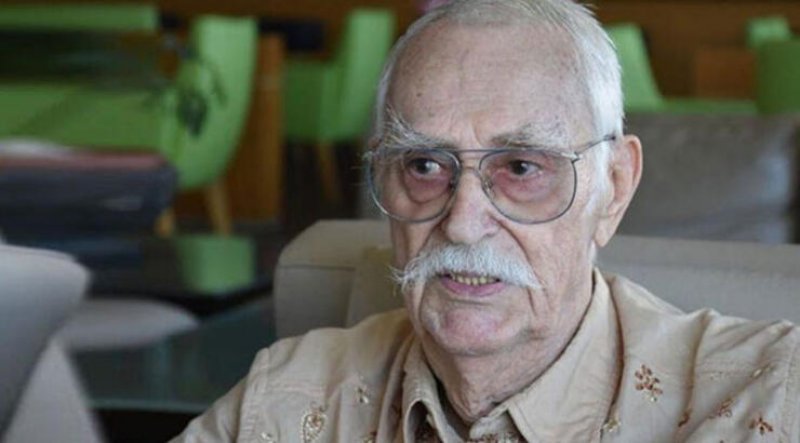 Yeşilçam'ın sevilen usta oyuncularından biri olan Eşref Kolçak 92 yaşında vefat etti. (26 Mayıs 2019)