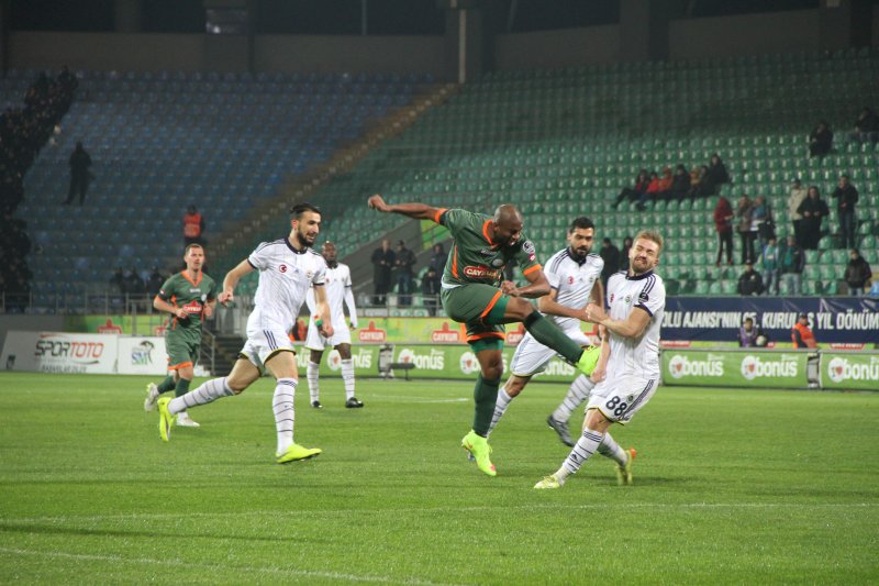 İç sahada rakibi ile karşılaştığı son maçı kazanan Atmacalar, bugüne kadar rakibine karşı kendi sahasında üst üste 2 kez galibiyet alamadı.