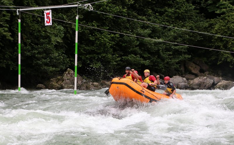 Klas1: Çok basit akıntı. Suda hiçbir çalkalanma yoktur, son derece sakin bir biçimde, köpüklenme yapmadan akar.