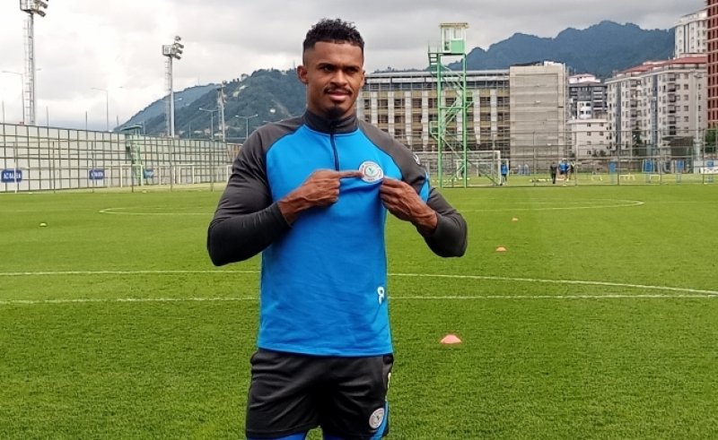 FABRICIO BAIANO - Mevki: Orta Saha I Yaş: 28 I Uyruğu: Brezilya I Önceki Takımı: CS Maritimo I Sözleşme: 3 Yıl