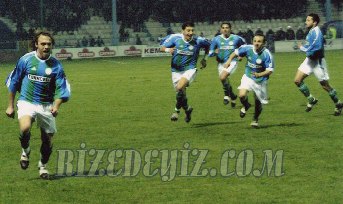 Şener Aşkaroğlu gol sevinci