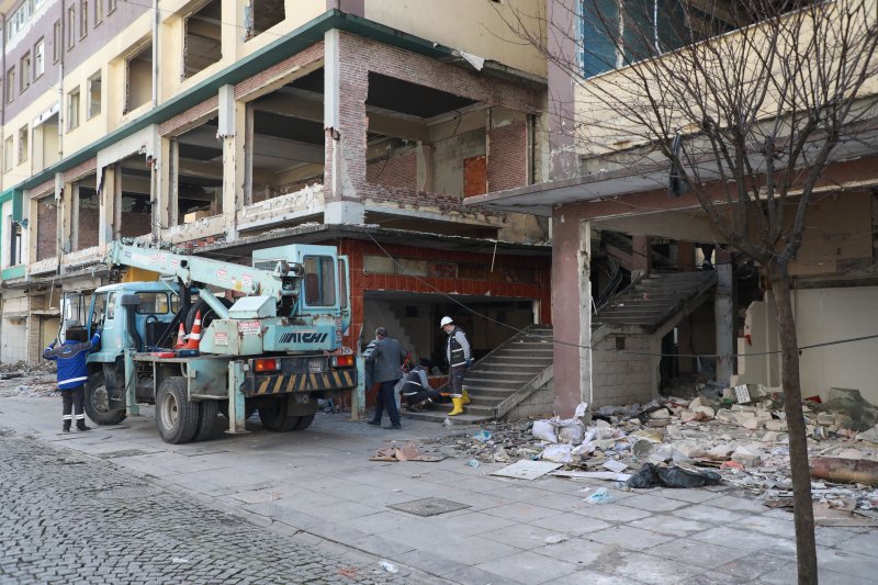 Rize'nin Silueti Yöresel Mimariye Uygun Binalarla Değişecek