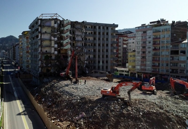 Rize'nin Silueti Yöresel Mimariye Uygun Binalarla Değişecek