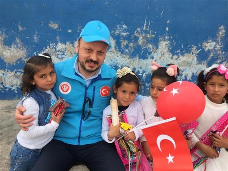 TDV Gönüllüleri İdlib'de İyilik Tohumları Ekti