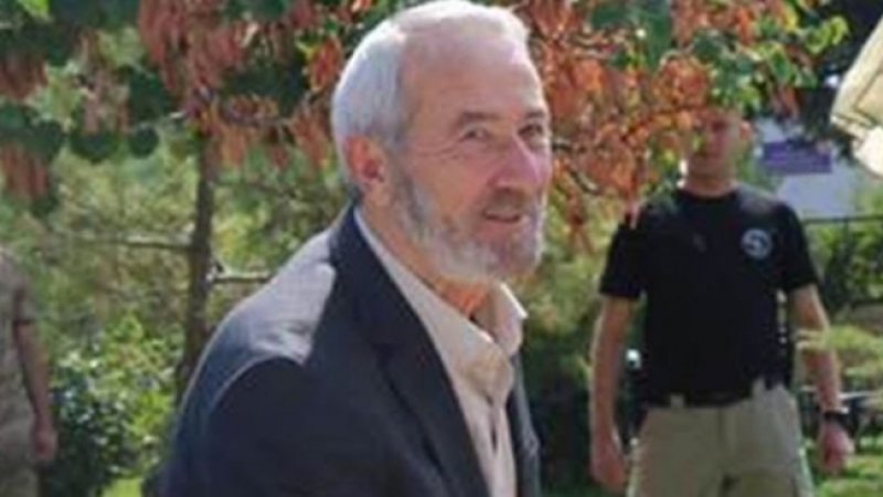 18 ŞUBAT - Ankara'da hayatını kaybeden eski Fazilet Partisi Rize İl Başkanı, Rize Ticaret Borsası Başkanı Mehmet Erdoğan’ın babası Ahmet Erdoğan'ın cenazesi, memleketi Güneysu ilçesinde toprağa verildi.