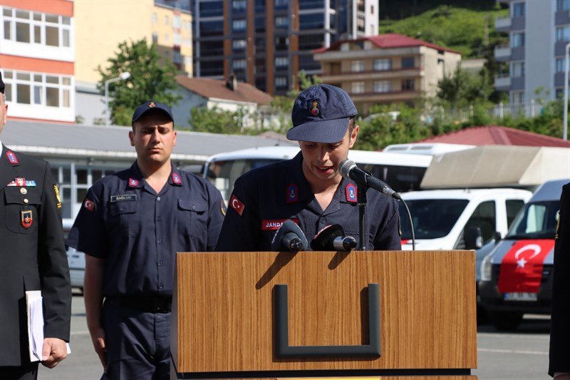 17 MAYIS - Rize' de 19 engelli 'Temsili Askerlik Uygulaması' kapsamında düzenlenen törenle bir günlüğüne asker oldu.