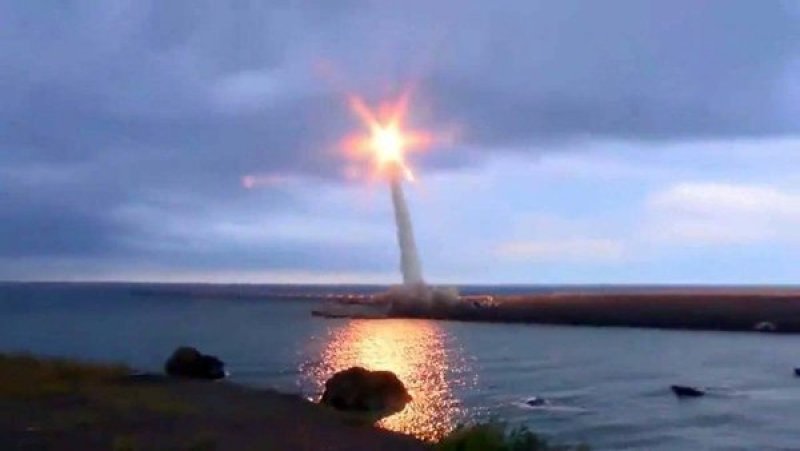 18 EKİM - Rize'de ROKETSAN’ın geliştirdiği yerli füze 'Tayfun'un test atışı yapıldı.