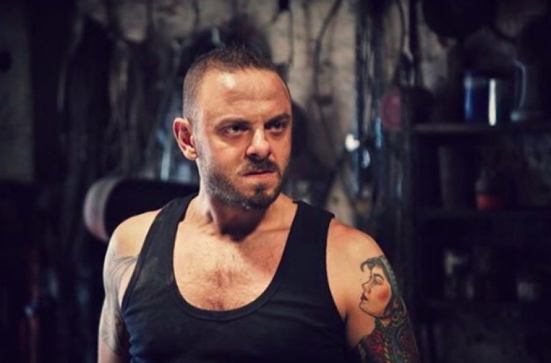 TEVFİK ERMAN KUTLU - Beyaz Gece, Kurtlar Vadisi Pusu, Ağır Roman Yeni Dünya, Açlığa Doymak, Bugünün Saraylısı, Cahide Devekuşu’nun Açık Evliliği, Kayıp Şehir ve İçeride gibi yapımlarda rol alan oyuncu aslen Rizelidir.