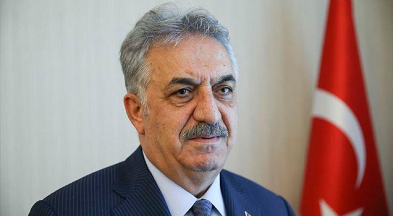 HAYATİ YAZICI
23 Mayıs 1952’de Rize Çayeli’nde doğdu. 22, 23 ve 26. Dönemde İstanbul, 24. Dönemde Rize Milletvekili seçildi.