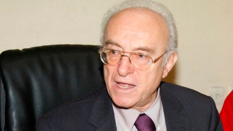 ALGAN HACALOĞLU
10 Nisan 1940’ta Rize Fındıklı'da doğmuştur. 19, 20, 22 ve 23. Dönem İstanbul Milletvekilliği ile devlet bakanlığı yaptı.