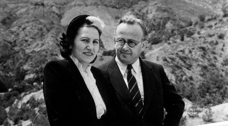 Ahmet Tefik İLERİ
Rize’nin Hemşin ilçesinde doğdu. 9., 10. ve 11. Dönem Samsun milletvekilliği yapmıştır.