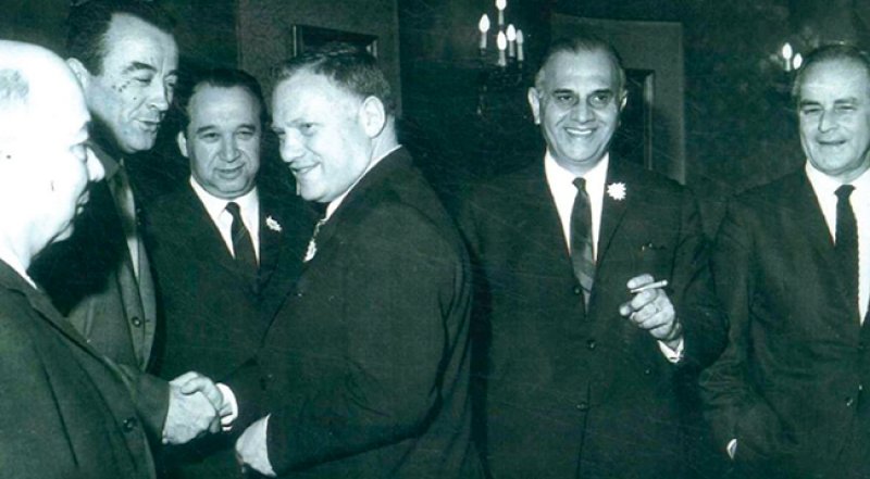 OSMAN KAVRAKOĞLU
1915 yılında Rize‘de doğmuştur. 9., 10. ve 11. Dönem Rize Milletvekilliği yapmıştır.