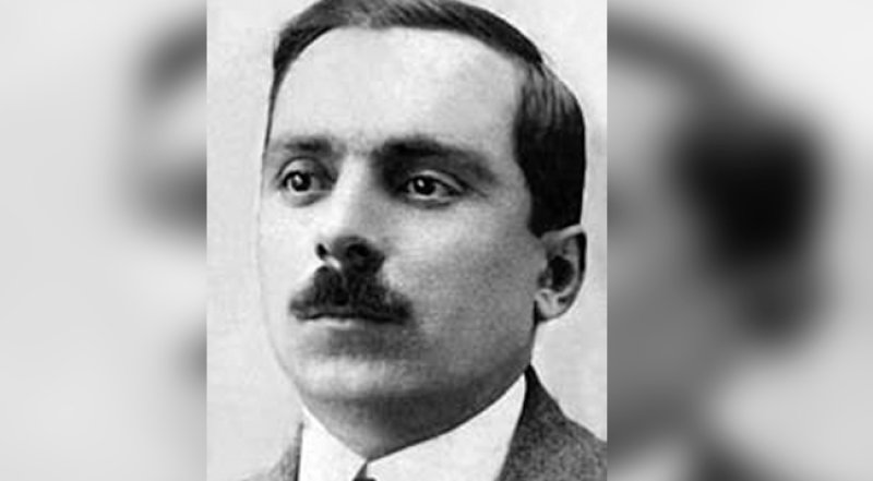 OSMAN NURİ ÖZGEN
1888 yılında Rize Merkeze bağlı yeni adı Akpınar eski adı (Kalamoz) köyünde doğmuştur. Osmanlı Meclis-i Mebûsan 4. dönem Lazistan Mebusu ve TBMM 1. dönem Lazistan milletvekilidir.