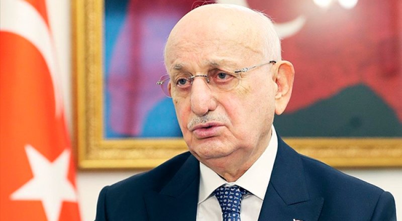 İSMAİL KAHRAMAN
7 Aralık 1940 tarihinde Rize‘de doğdu. 20. Dönem Refah Partisinden İstanbul Milletvekili oldu. 21. Dönem Fazilet Partisinden İstanbul Milletvekili seçildi.