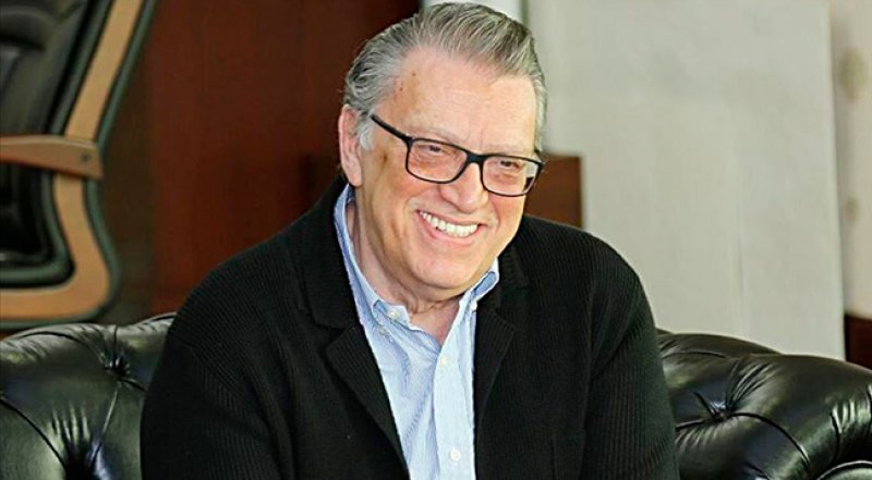 MESUT YILMAZ
Aslen Hemşin asıllı bir ailede 6 Kasım 1947 tarihinde Beyoğlu'nda doğdu. 17., 18., 19., 20., 21. ve 23. dönem Rize Milletvekili seçilmiştir.